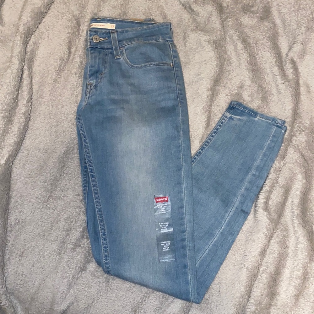 Levi jeans, light wash, new with tags